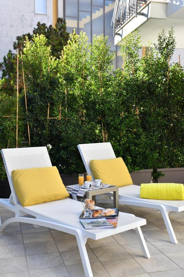 Hotel Villa Miki Bordighera Buitenkant foto