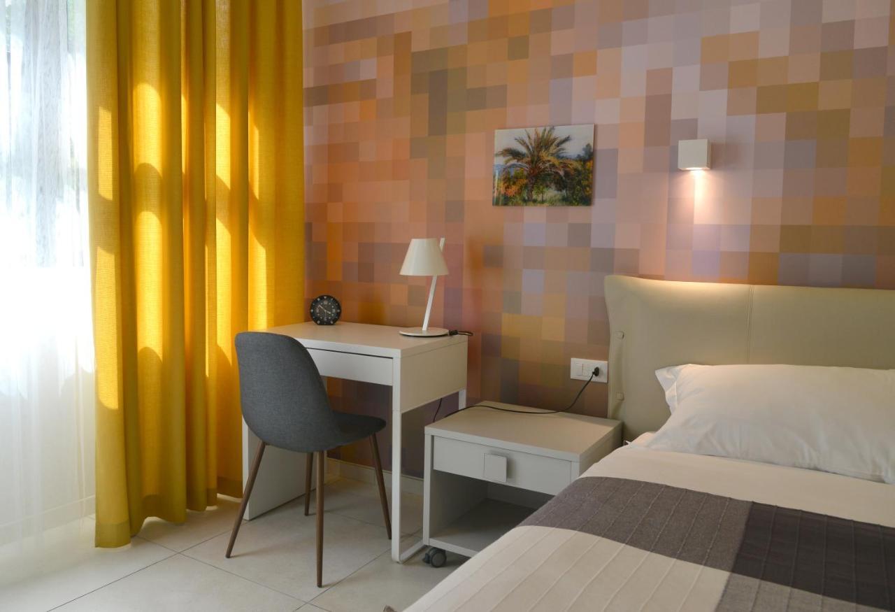 Hotel Villa Miki Bordighera Buitenkant foto