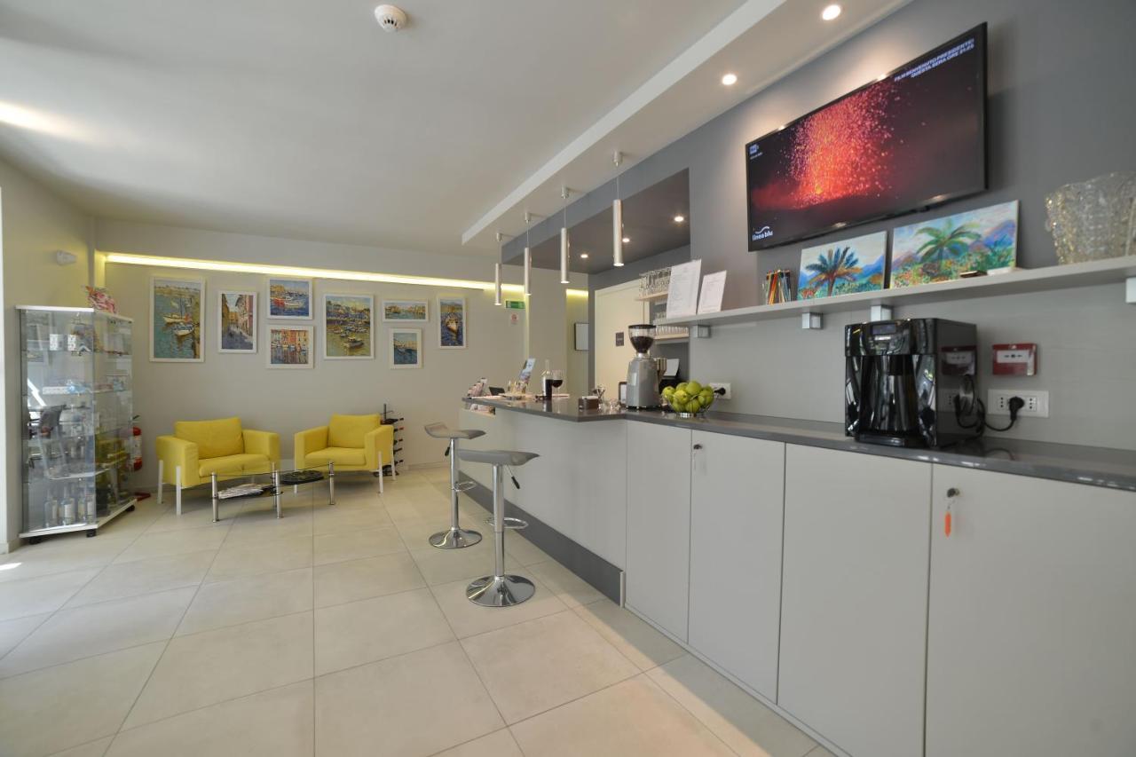 Hotel Villa Miki Bordighera Buitenkant foto